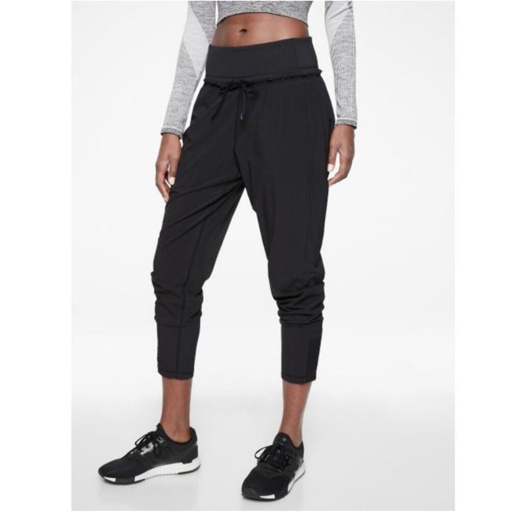 Athleta Pants Womens Small Black Spar Jogger Athletic Tapered Sporty Travel Hike